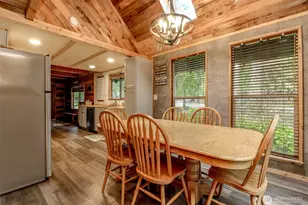 101 Mountain View Dr, Ashford, WA 98304 - Photo 10