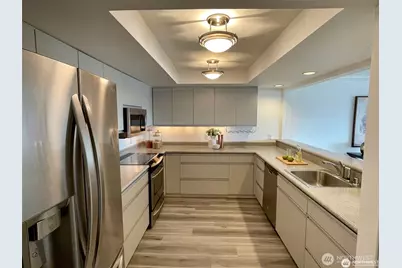 700 Crockett Street #204, Seattle, WA 98109 - Photo 12