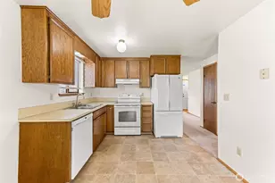 22902 41st Ave Ct E, Spanaway, WA 98387 - Photo 6