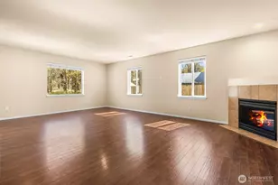 1408 Daffodil Ave NE, Orting, WA 98360 - Photo 8