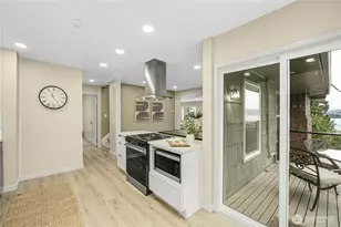 9919 Arrowsmith Ave S, Seattle, WA 98118 - Photo 12