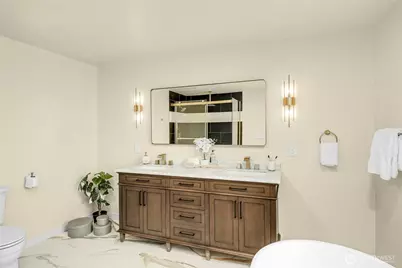 9919 Arrowsmith Avenue S, Seattle, WA 98118 - Photo 24