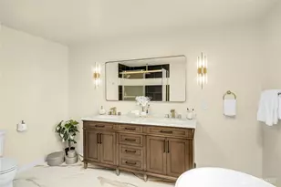 9919 Arrowsmith Ave S, Seattle, WA 98118 - Photo 24