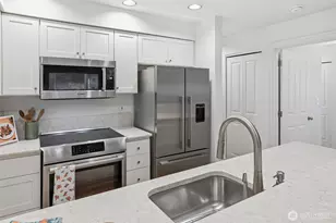 215 20th Ave E, Seattle, WA 98112 - Photo 10