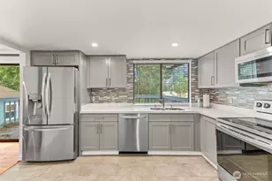 16531 NE 98th Ct, Redmond, WA 98052 - Photo 18