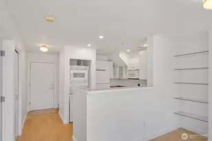 2415 2nd Ave, Seattle, WA 98121 - Photo 8