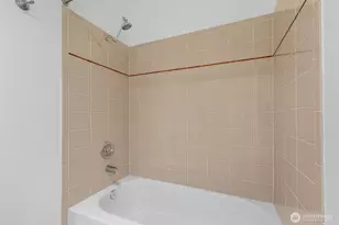 2415 2nd Ave, Seattle, WA 98121 - Photo 16