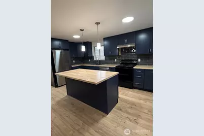 21330 Cypress Way, Lynnwood, WA 98036 - Photo 1