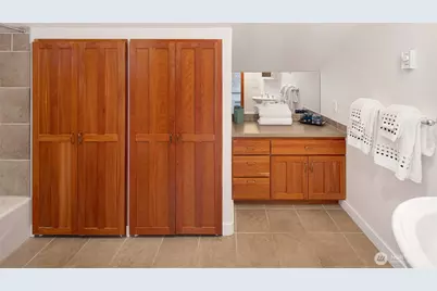 571 Golf Course Road, Friday Harbor, WA 98250 - Photo 32