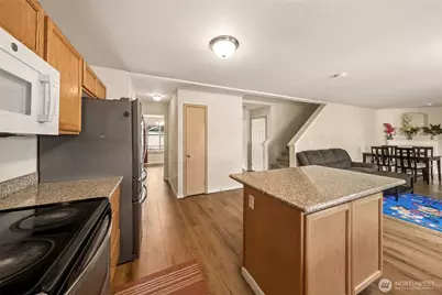 16425 39th Avenue E, Tacoma, WA 98446 - Photo 8