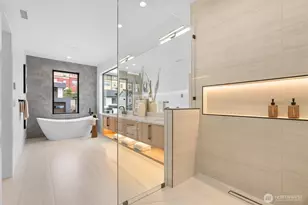 590 W U St, Camas, WA 98607 - Photo 32