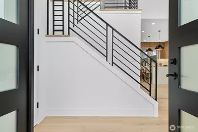 590 W U Street, Camas, WA 98607 - Photo 2