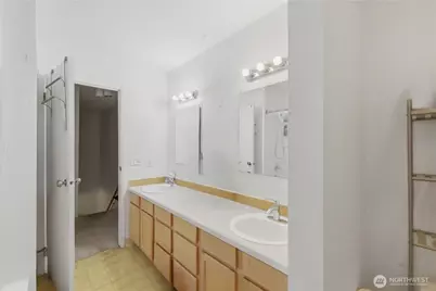 8823 Holly Drive #E201, Everett, WA 98208 - Photo 18