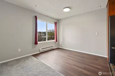 2562 Thorndyke Avenue W #303, Seattle, WA 98199 - Photo 18
