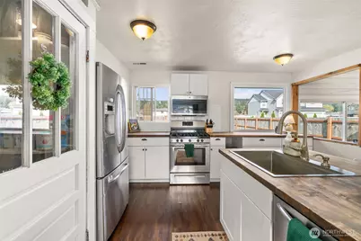 120 Tacoma Avenue NW, Orting, WA 98360 - Photo 10