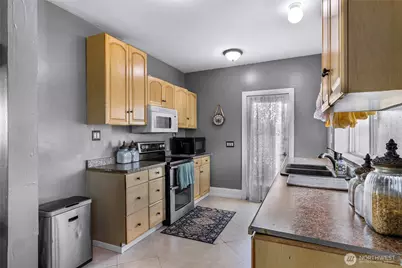 8225 Peace Park Drive, Custer, WA 98240 - Photo 12