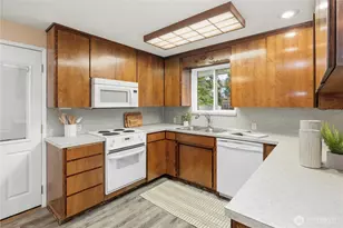 762 Hilltop Ave, Kent, WA 98031 - Photo 14