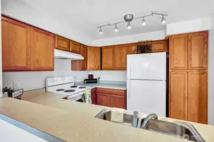 1321 S Puget Dr, Renton, WA 98055 - Photo 6