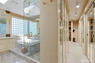 101 99th Avenue NE #301, Bellevue, WA 98004 - Photo 24