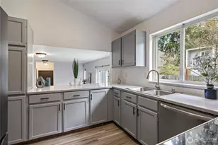 20511 16th Ave Ct S, Spanaway, WA 98387 - Photo 10