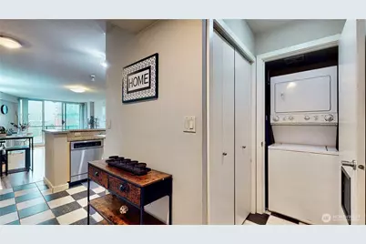 1100 106th Avenue NE #704, Bellevue, WA 98004 - Photo 4