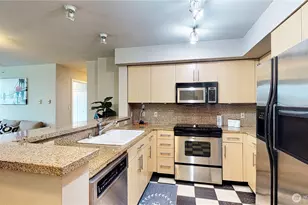 1100 106th Ave NE, Bellevue, WA 98004 - Photo 6