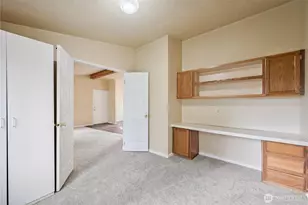 317 Rollingwood Dr, Kelso, WA 98626 - Photo 14