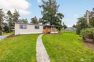 994 Diane Ave, Oak Harbor, WA 98277 - Photo 2