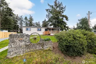 994 Diane Ave, Oak Harbor, WA 98277 - Photo 1