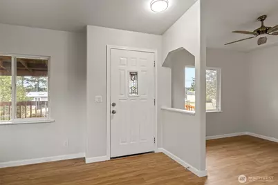 994 Diane Avenue, Oak Harbor, WA 98277 - Photo 4