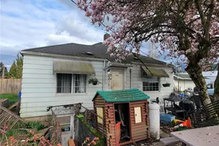 901 11th St, Sedro Woolley, WA 98284 - Photo 2