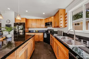 15863 15th Ave NE, Shoreline, WA 98155 - Photo 12