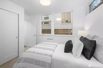 12322 14th Avenue NE #B, Seattle, WA 98125 - Photo 6