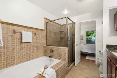 3835 25th Avenue W, Seattle, WA 98199 - Photo 16