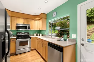 3835 25th Ave W, Seattle, WA 98199 - Photo 8