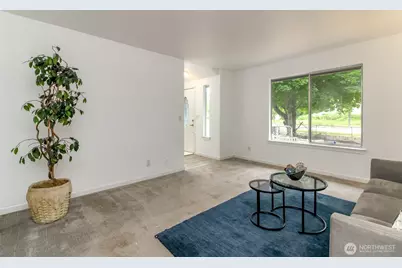 2426 E Pioneer, Puyallup, WA 98372 - Photo 4