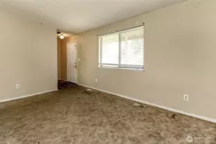8317 S Sheridan Ave, Tacoma, WA 98408 - Photo 6