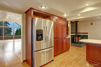 2668 E Lake Sammamish Parkway NE, Sammamish, WA 98074 - Photo 14