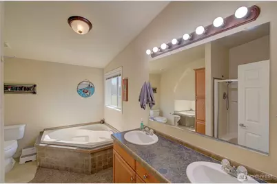 47 N Nemah Road E, South Bend, WA 98586 - Photo 10