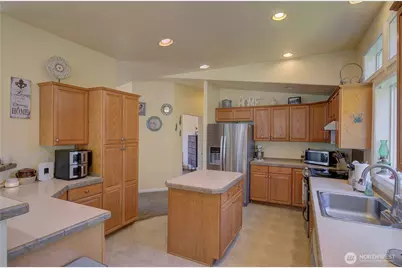 47 N Nemah Road E, South Bend, WA 98586 - Photo 8