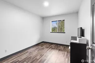 20831 60th St E, Bonney Lake, WA 98391 - Photo 16