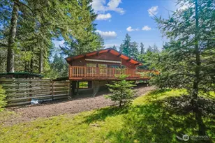 10706 Pioneer Dr, Anderson Island, WA 98303 - Photo 1