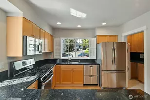 2060 132nd Ave SE, Bellevue, WA 98005 - Photo 10