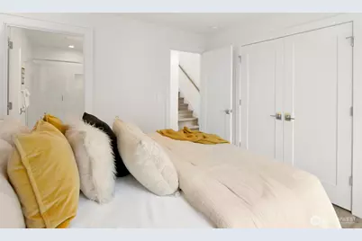 109 22nd Avenue E #F, Seattle, WA 98112 - Photo 10