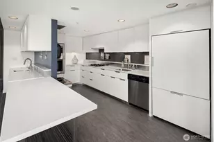 501 Roy St, Seattle, WA 98109 - Photo 24