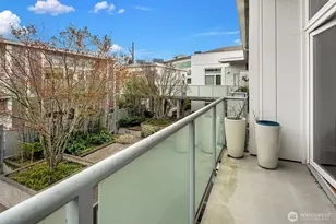 501 Roy St, Seattle, WA 98109 - Photo 12