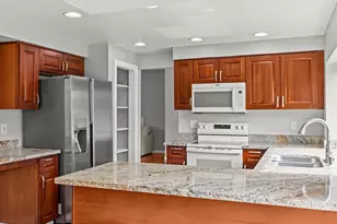 1027 SW 348th Pl, Federal Way, WA 98023 - Photo 14