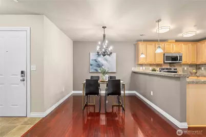 11306 124th Avenue NE #302, Kirkland, WA 98177 - Photo 4