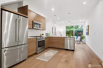 7433 A 4th Avenue NE, Seattle, WA 98115 - Photo 4