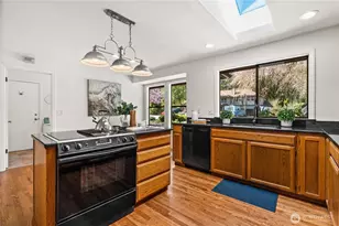 25306 212th Pl SE, Maple Valley, WA 98038 - Photo 10